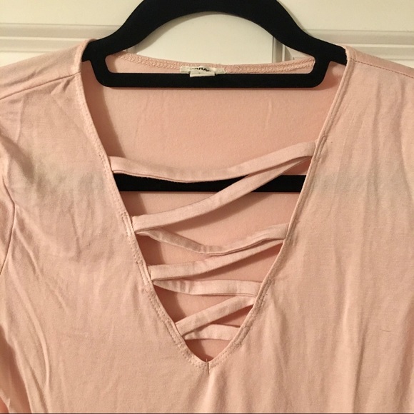 Garage light pink criss cross v-neck longsleeve - Picture 2 of 6